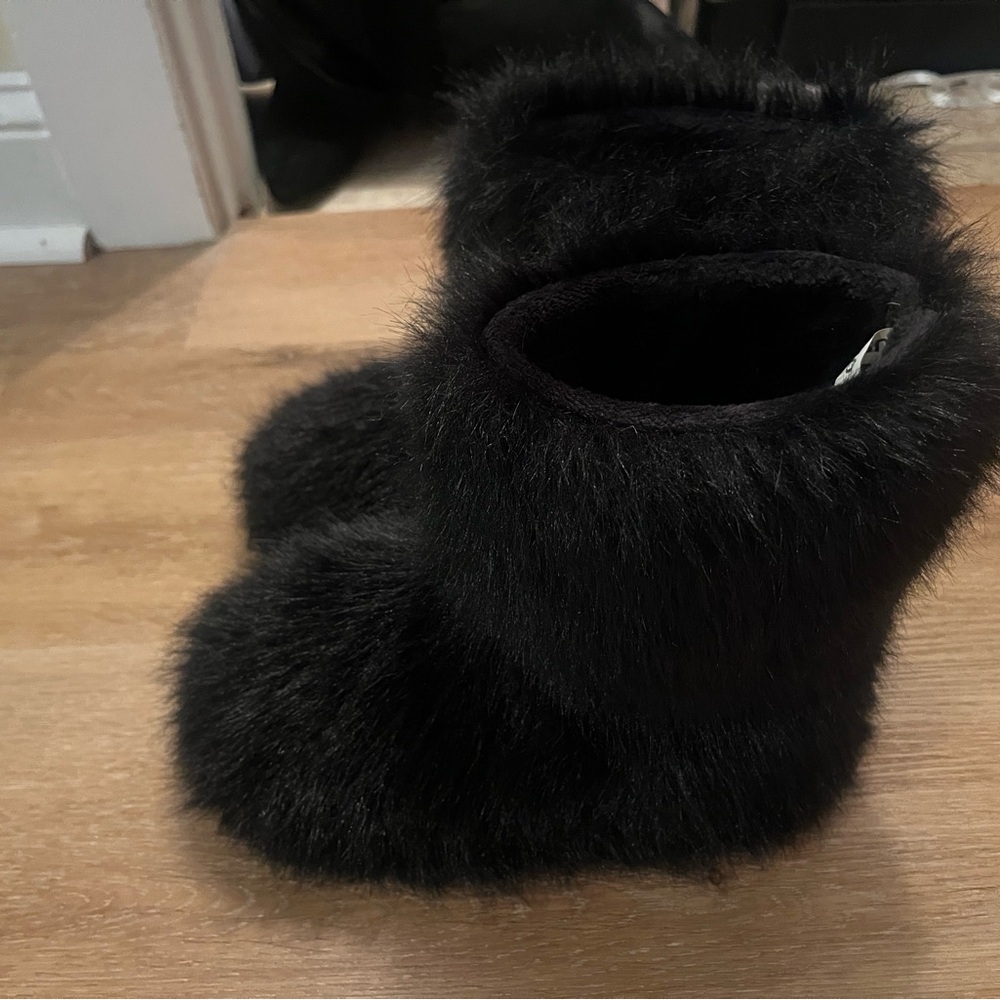 Amazon Black Furry Women's Boots